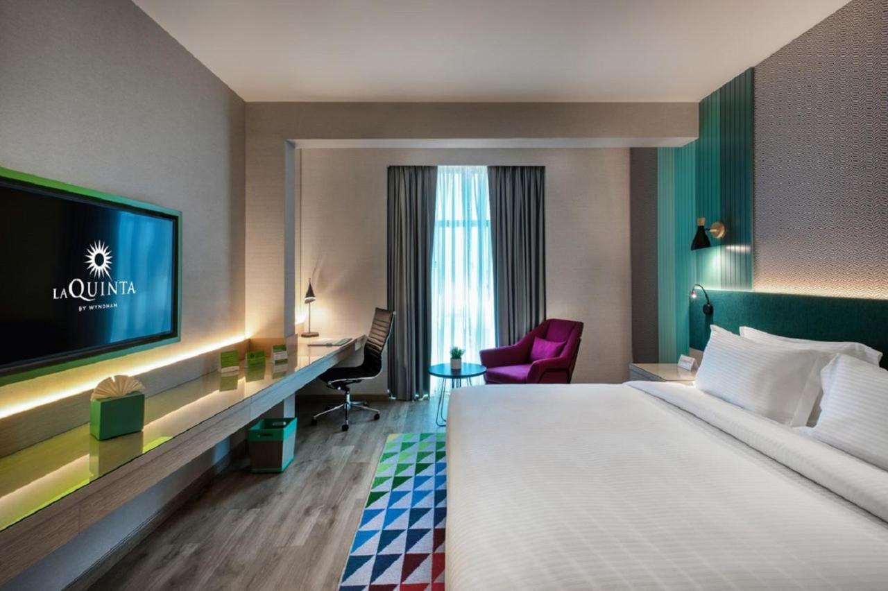 La Quinta By Wyndham Dubai Jumeirah Exterior photo